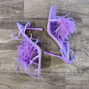 Shein Heels sz 10 NWOT Feathers